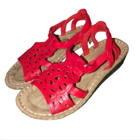 Cliffs by white mountain red sandals - Picture 1 of 10